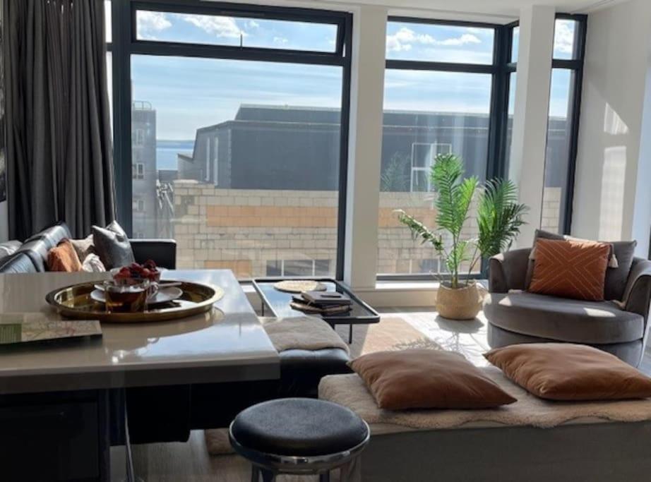 The Pad By The Beach Penthouse Apartment With Sunset And City Views ボーンマス エクステリア 写真