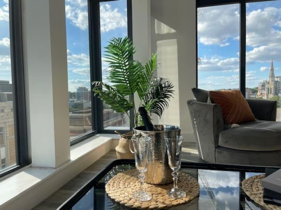 The Pad By The Beach Penthouse Apartment With Sunset And City Views ボーンマス エクステリア 写真